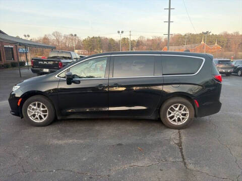2024 Chrysler Pacifica Touring L