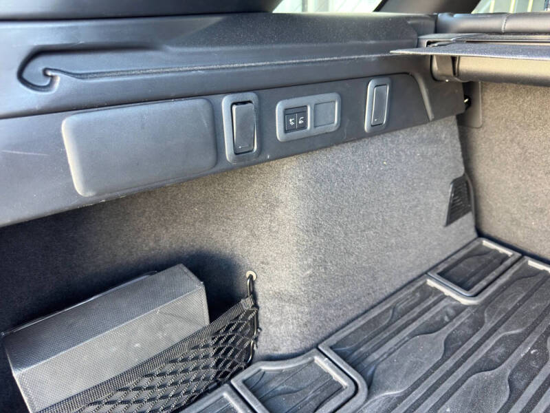 2024 Land Rover Range Rover Velar P250 Dynamic SE