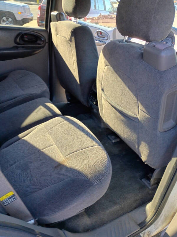 2004 Chevrolet TrailBlazer LS