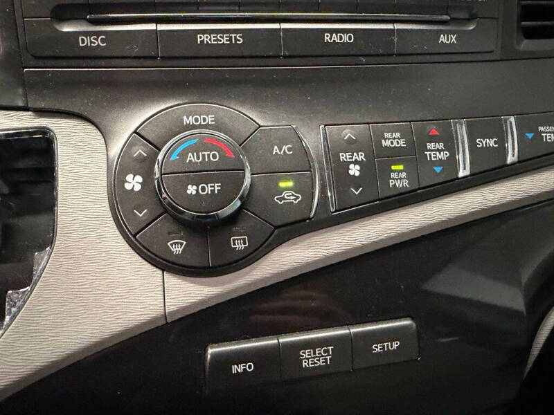 2014 Toyota Sienna