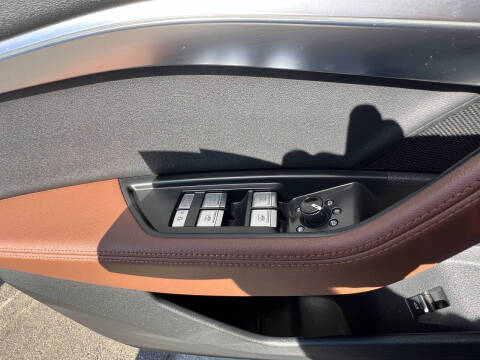 2019 Audi e-tron quattro Premium Plus