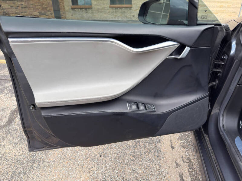 2016 Tesla Model S