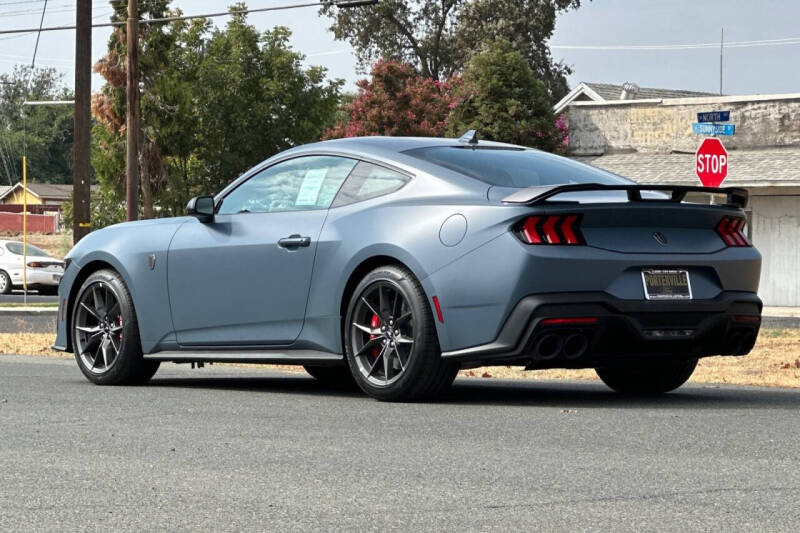 2025 Ford Mustang Dark Horse