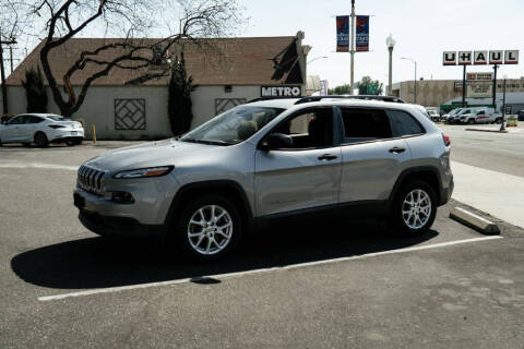 2017 Jeep Cherokee Sport