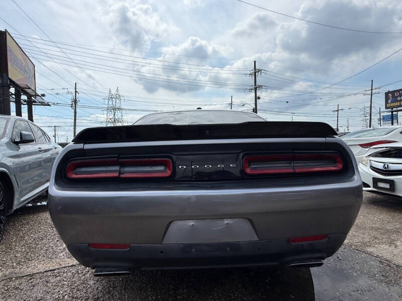 2016 Dodge Challenger R/T Plus