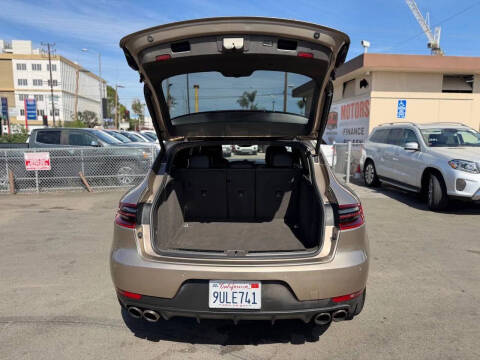 2016 Porsche Macan S