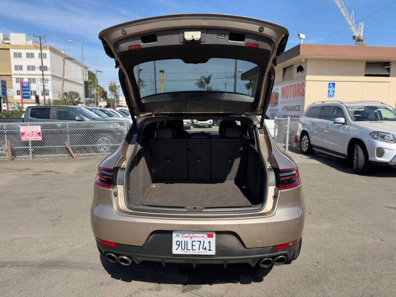 2016 Porsche Macan S