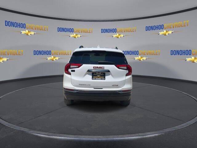 2023 GMC Terrain AT4
