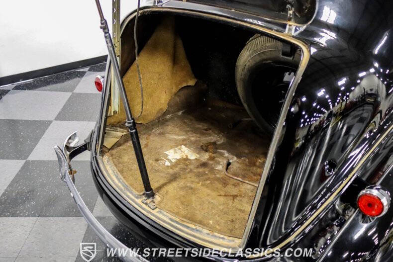 1938 Plymouth Deluxe