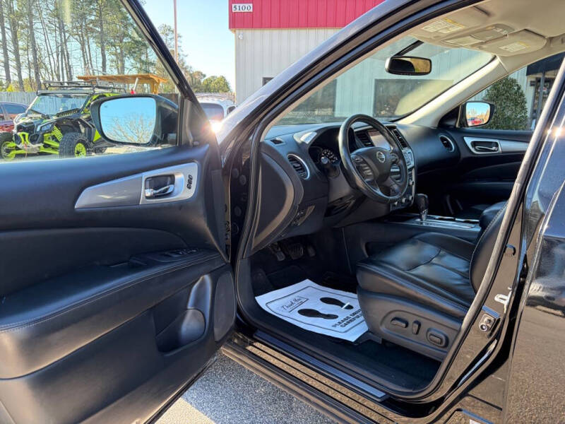 2018 Nissan Pathfinder SL