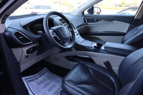 2019 Lincoln Nautilus Select