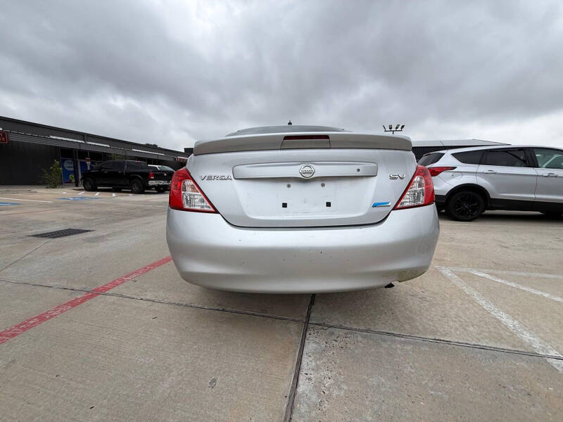 2014 Nissan Versa 1.6 S