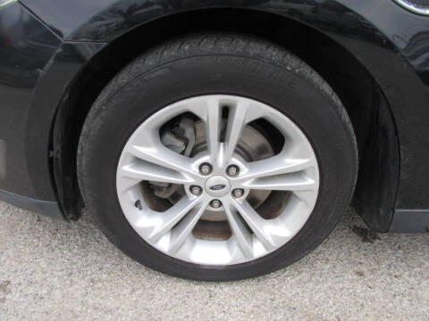 2014 Ford Taurus SEL