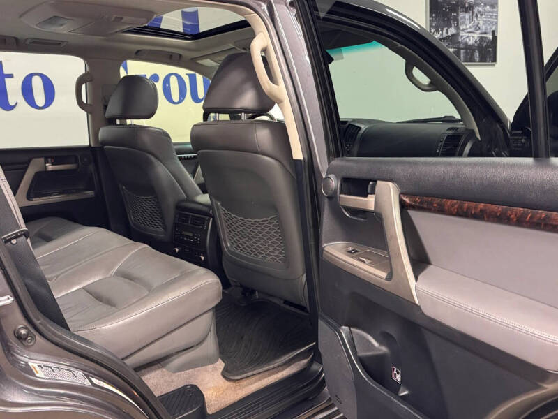 2011 Toyota Land Cruiser