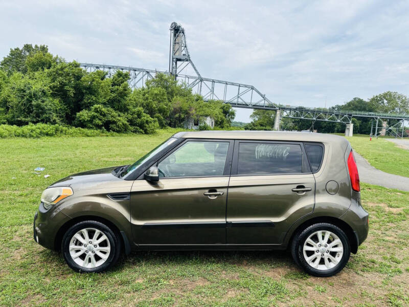 2013 Kia Soul +