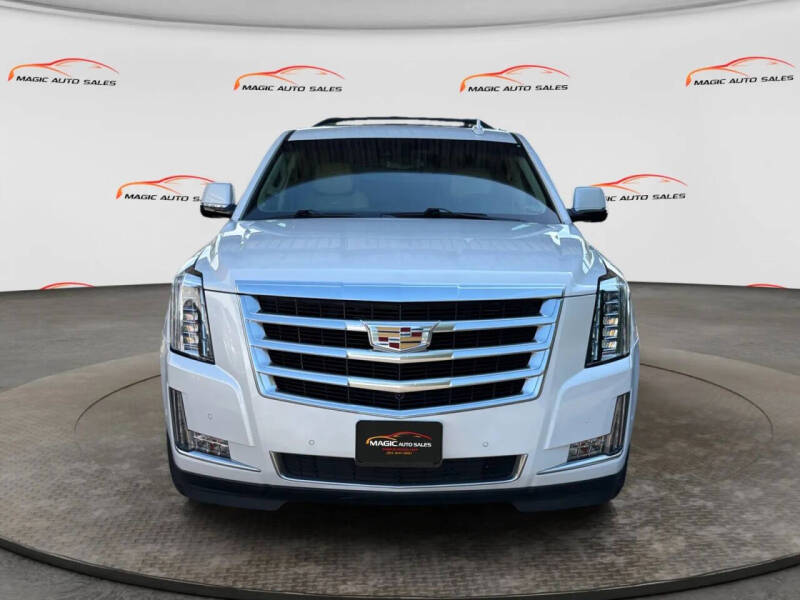 2018 Cadillac Escalade Luxury