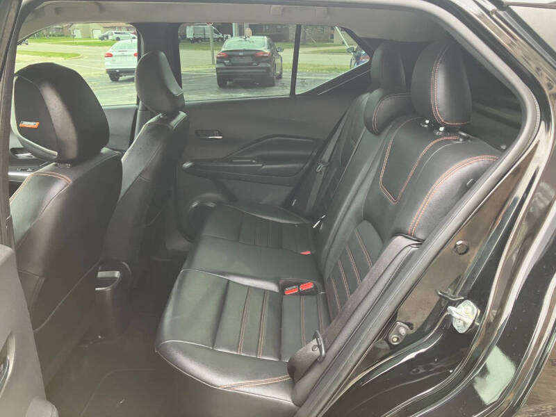 2020 Nissan Kicks SR