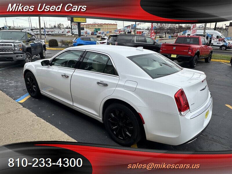 2018 Chrysler 300 Limited