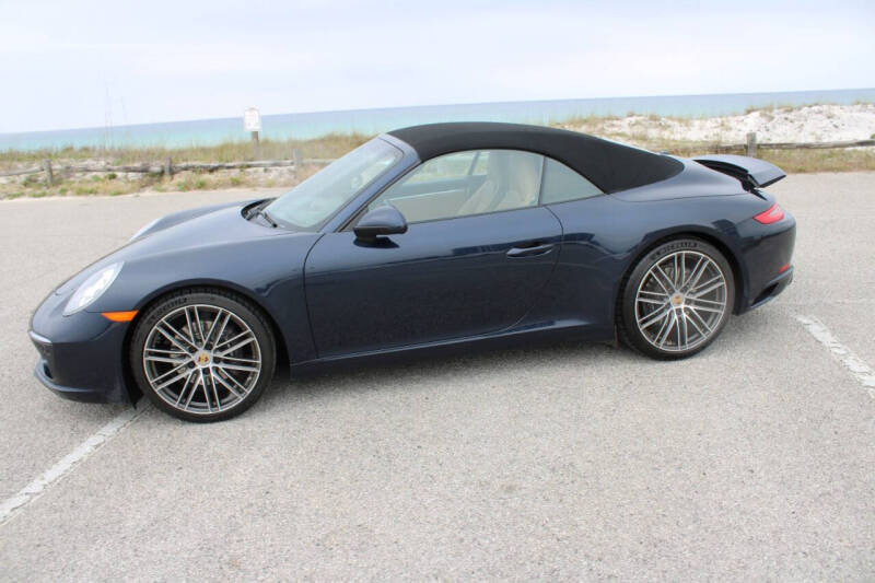 2018 Porsche 911 Carrera