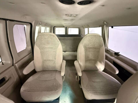 2002 Ford E-Series E-350 SD XLT