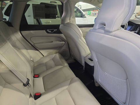 2022 Volvo XC60 Recharge T8 Inscription