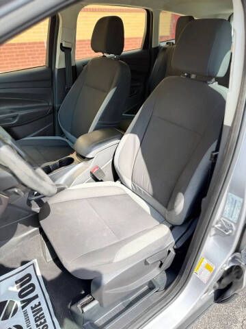 2016 Ford Escape S
