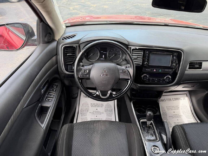 2017 Mitsubishi Outlander ES