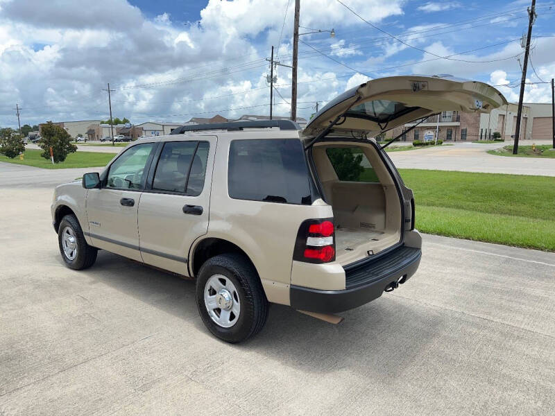 2006 Ford Explorer XLS