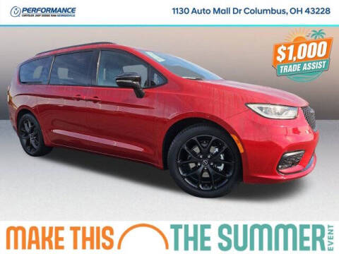 2026 Chrysler Pacifica Select