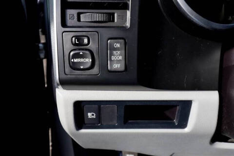 2018 Toyota Sequoia SR5