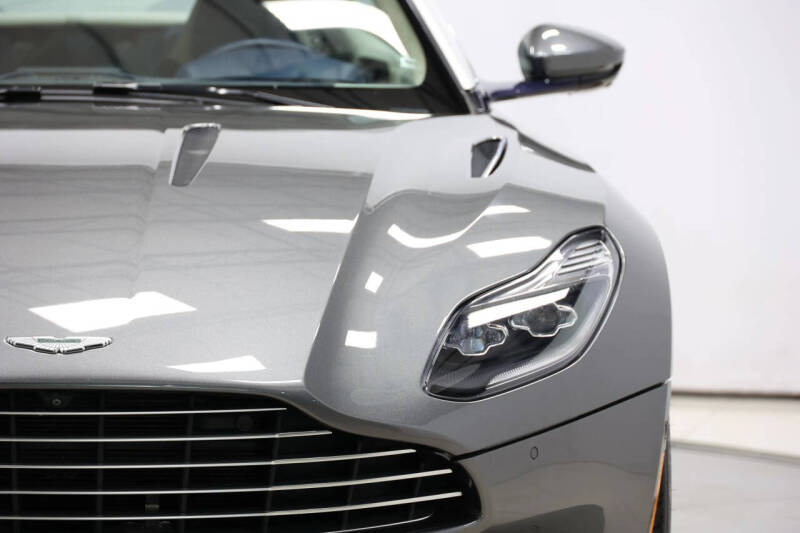 2017 Aston Martin DB11