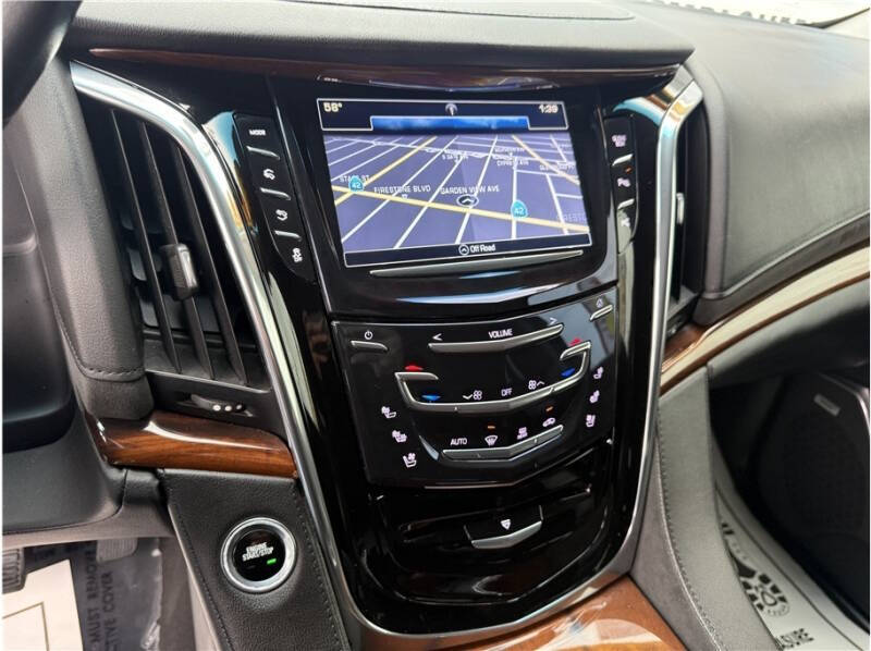 2017 Cadillac Escalade Standard
