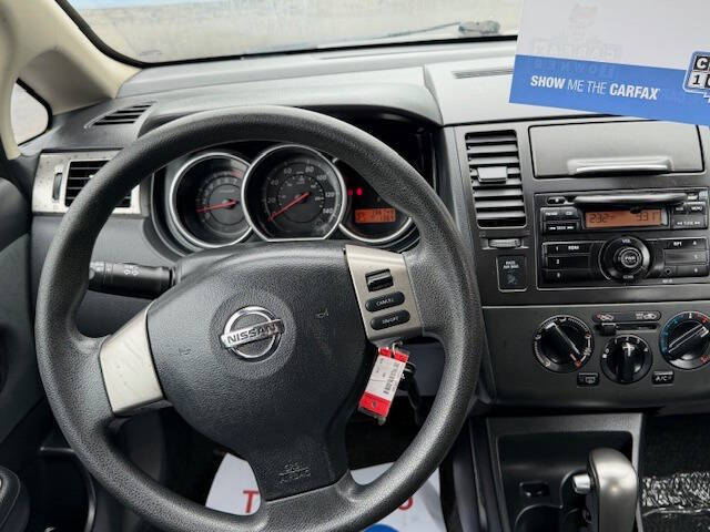 2011 Nissan Versa 1.8 S