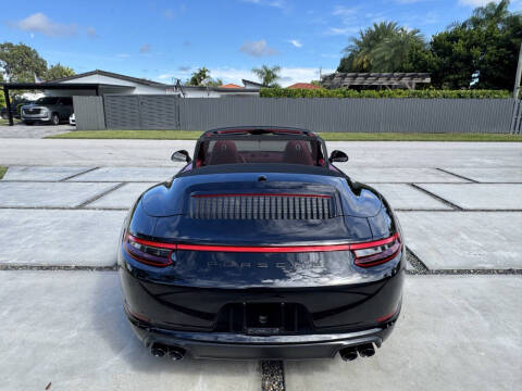 2017 Porsche 911 Carrera 4