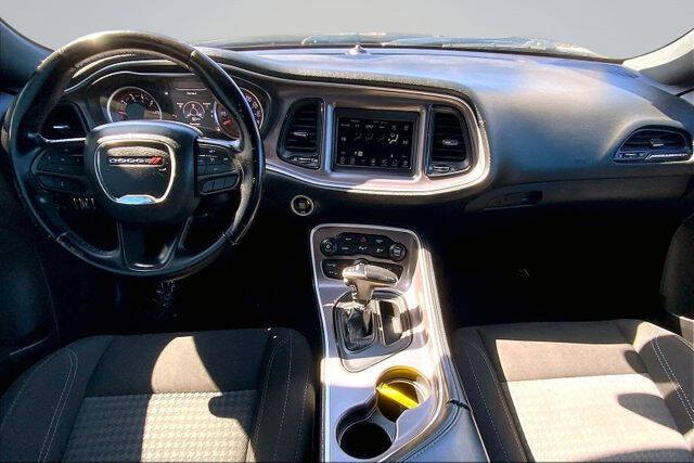 2021 Dodge Challenger SXT