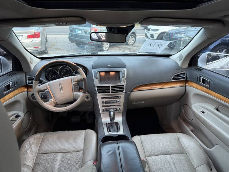 2011 Lincoln MKT EcoBoost