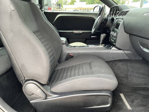 2014 Dodge Challenger SXT