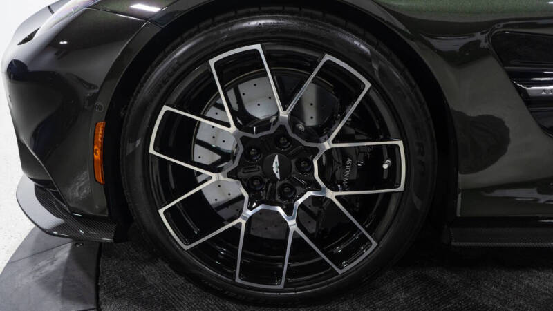 2025 Aston Martin Vanquish