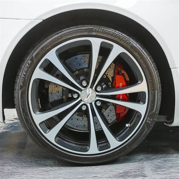 2011 Aston Martin V12 Vantage