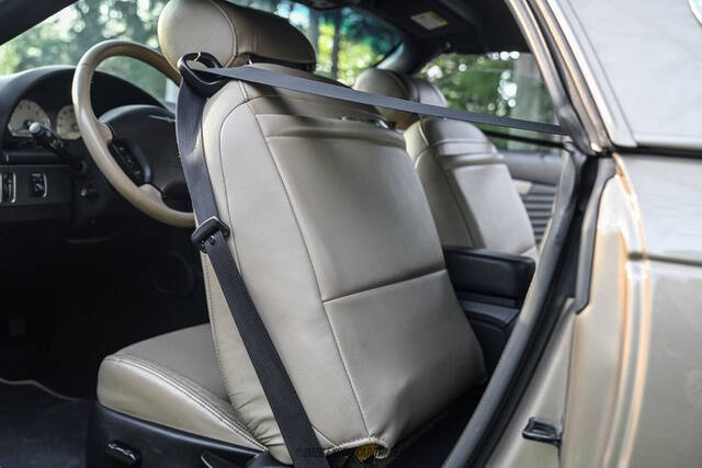 2005 Ford Thunderbird Deluxe