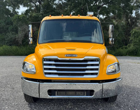 2019 Freightliner M2 106