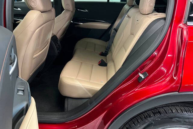 2024 Cadillac XT4 Luxury