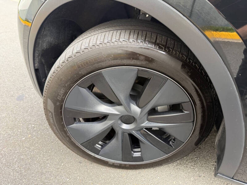 2025 Tesla Model Y Long Range