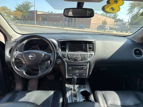 2018 Nissan Pathfinder SL