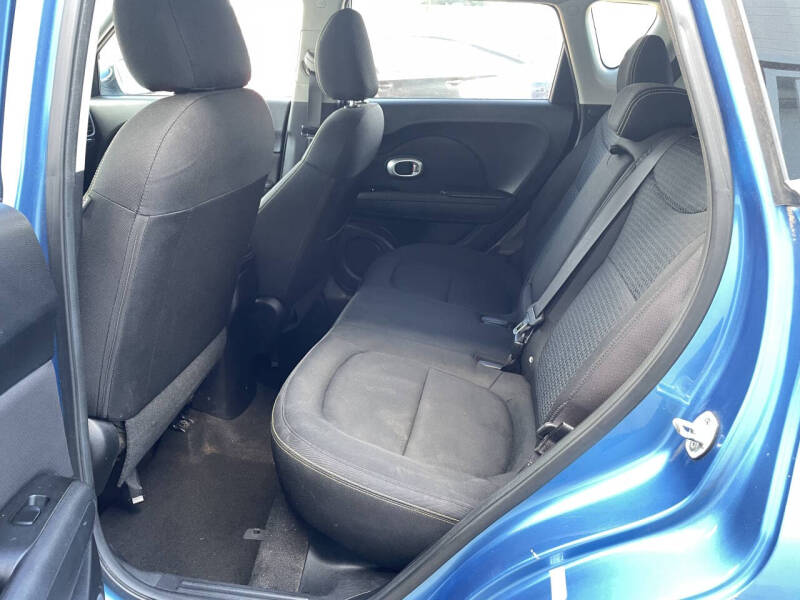 2016 Kia Soul +
