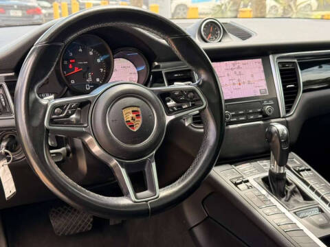2017 Porsche Macan