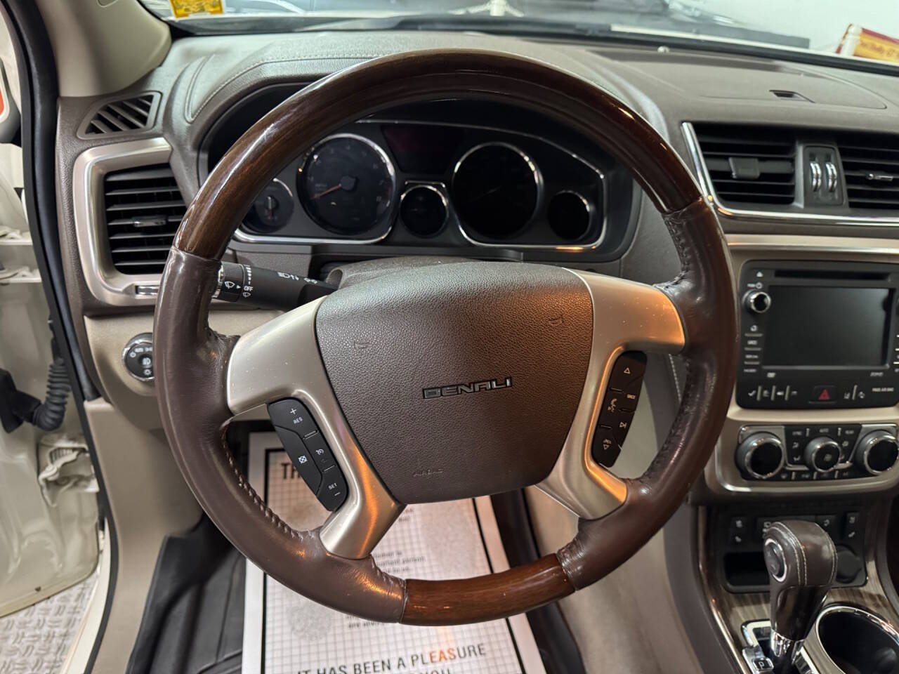 2014 GMC Acadia 28