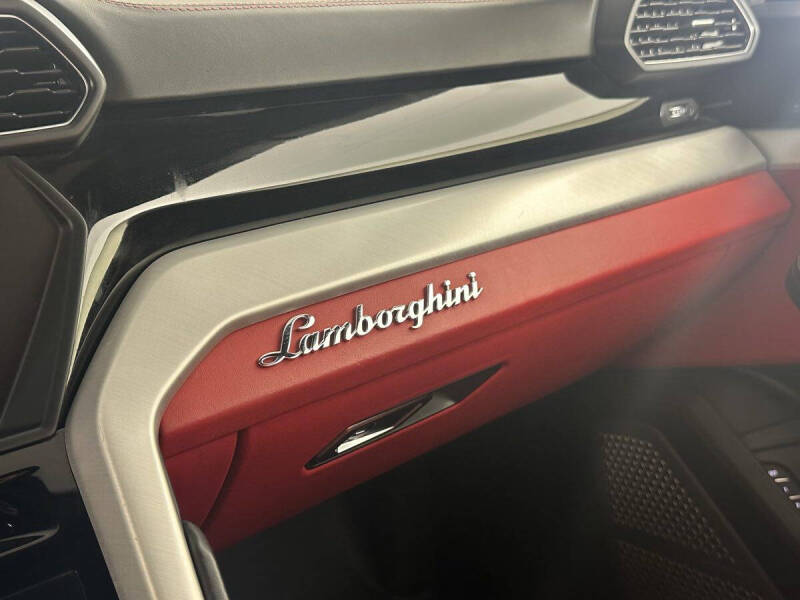 2019 Lamborghini Urus