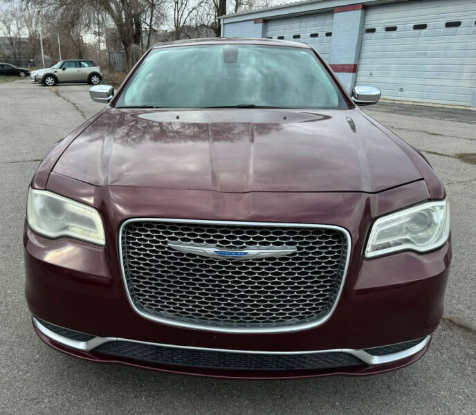 2017 Chrysler 300 Limited