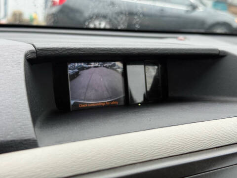 2011 Toyota Sienna SE 8-Passenger